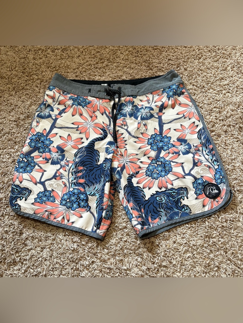 Quiksilver Highline Silent Fury boardshorts Men’s size 32